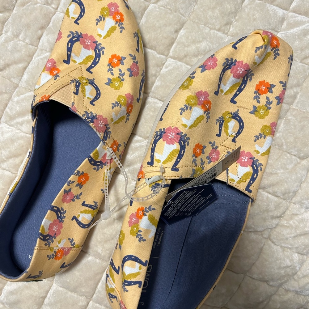 Toms size 12w